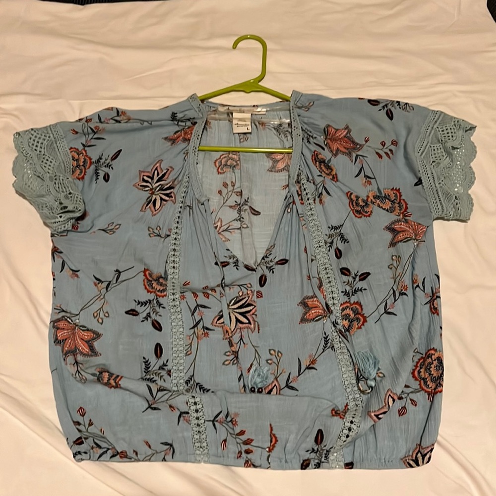 American Rag L crop blouse